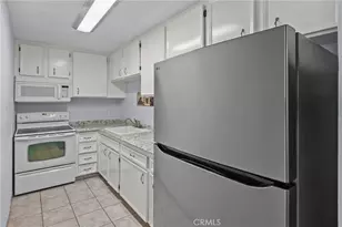 575 N Villa Ct, Palm Springs, CA 92262 - Photo 12