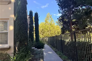 78 Jade Flower, Irvine, CA 92620 - Photo 2