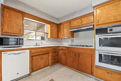 2122 Saticoy, Pomona, CA 91767 - Photo 14