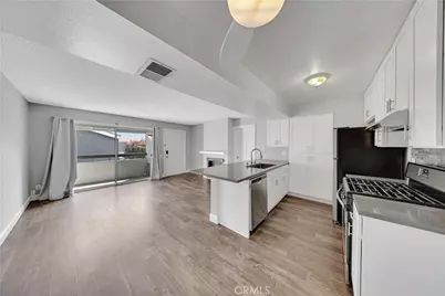 2801 S Fairview St #B, Santa Ana, CA 92704 - Photo 16