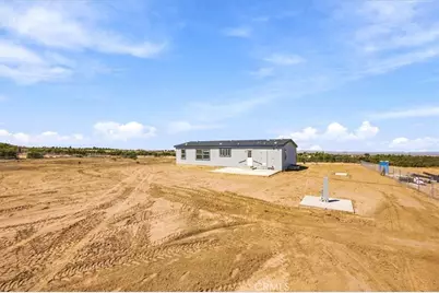 7323 Woodcliff Street, Phelan, CA 92371 - Photo 32