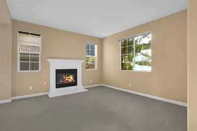 7 Plaza Valenza, Lake Elsinore, CA 92532 - Photo 6