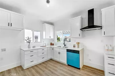 923 E 85th, Los Angeles, CA 90001 - Photo 8