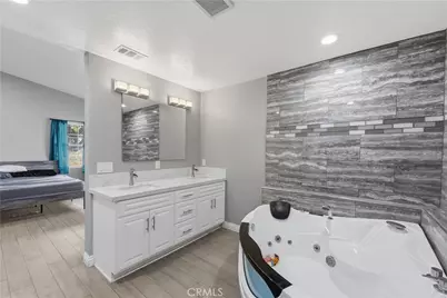 18060 Walnut Street, Hesperia, CA 92345 - Photo 14