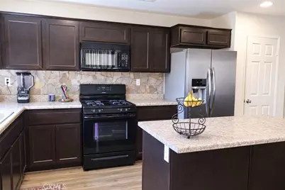7079 Bella Strada, Fontana, CA 92336 - Photo 6