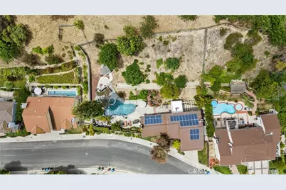 20224 Chapter, Woodland Hills, CA 91364 - Photo 2