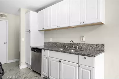 700 W La Veta #C6, Orange, CA 92868 - Photo 16