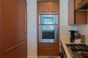 900 W Olympic, Los Angeles, CA 90015 - Photo 10