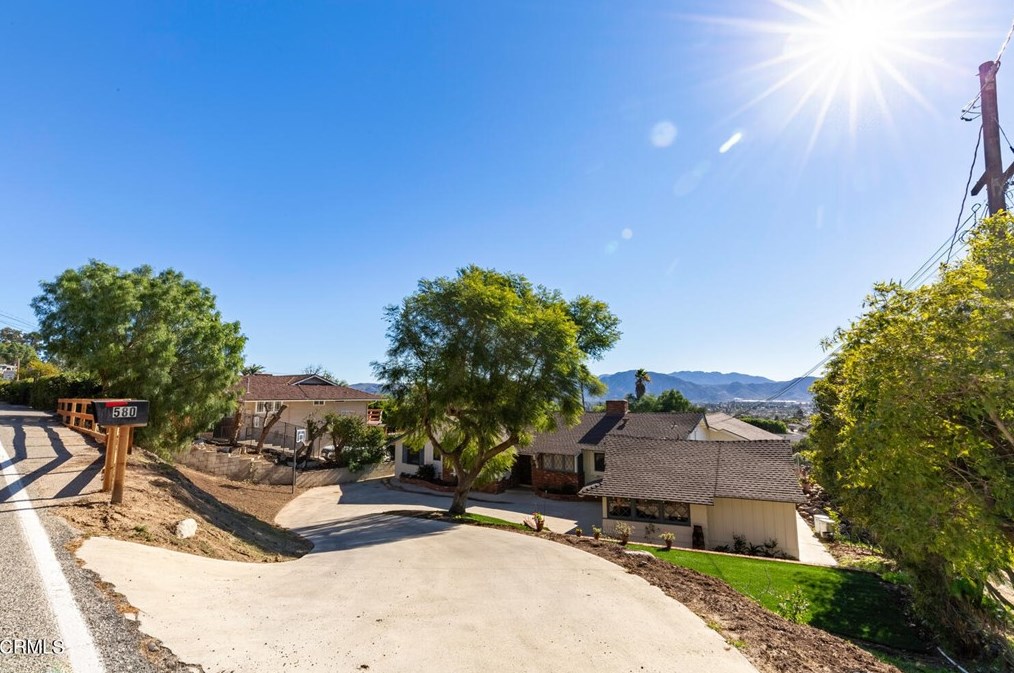 580 Loop Dr, Camarillo, CA 93010-1228
