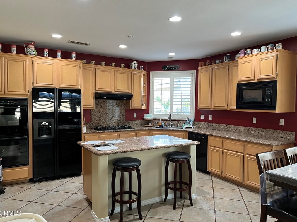 2028 Newcastle Dr, Oxnard, CA 93036
