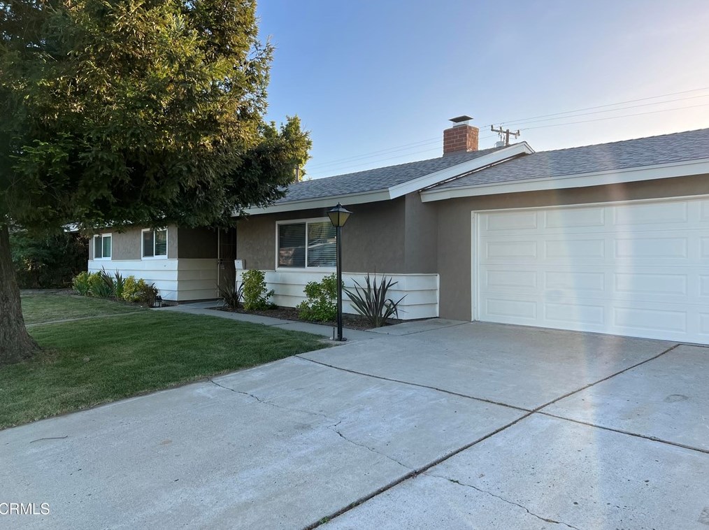 149 Devia Dr, Thousand Oaks, CA 91320-3112