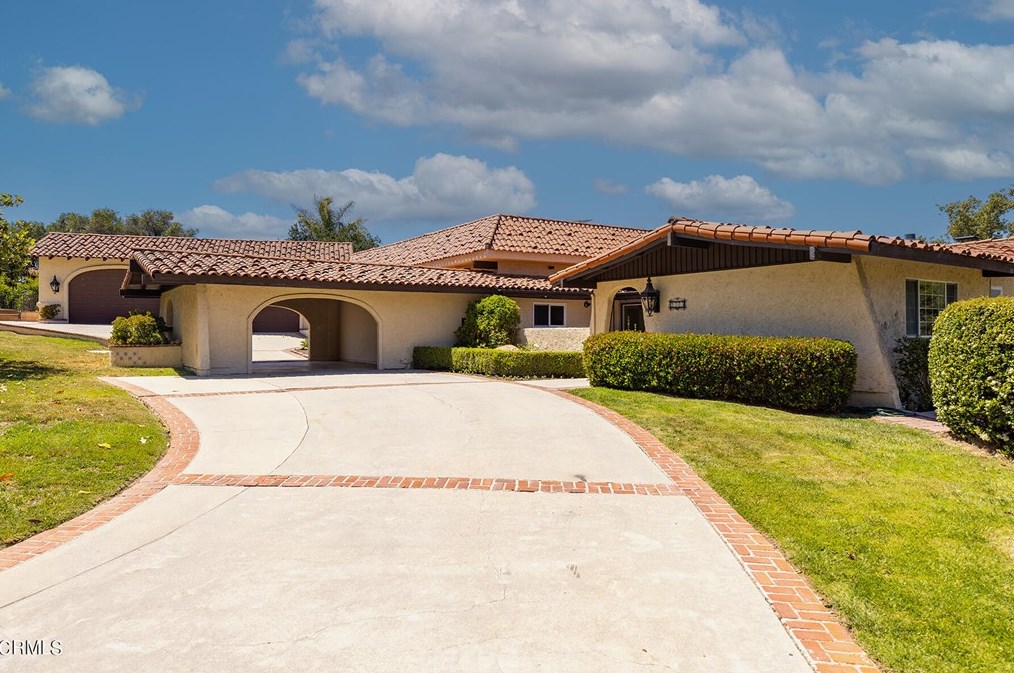 2585 Valley Meadow Ct, Oak View, CA 93022