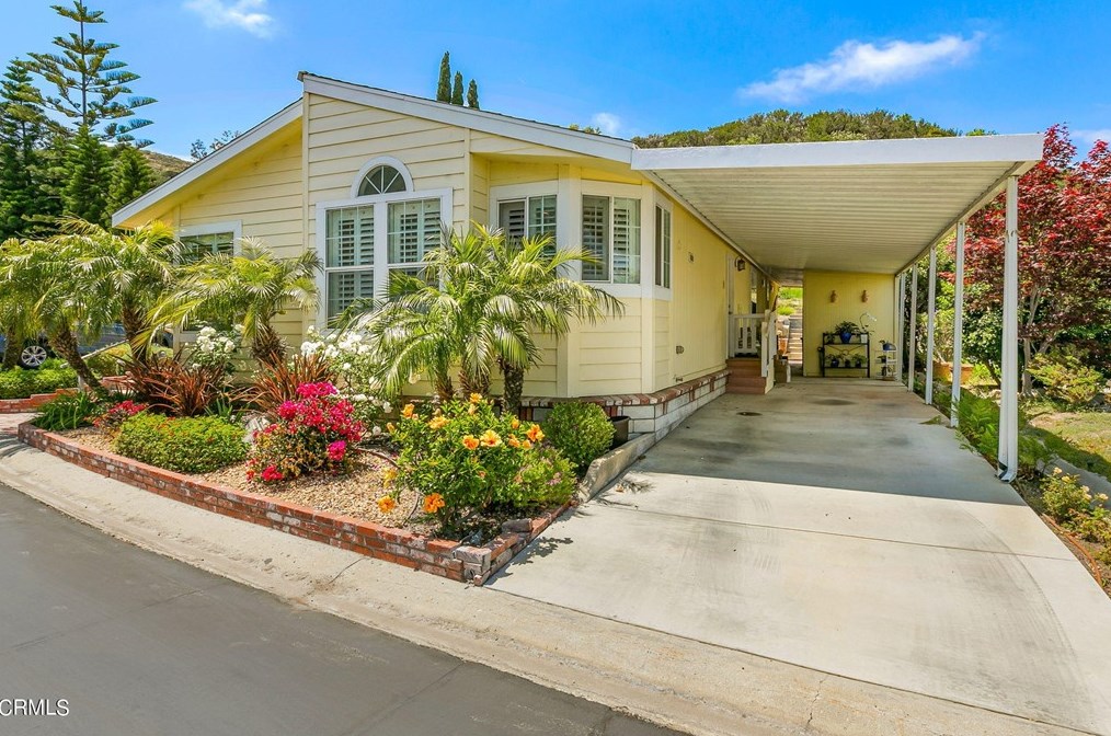 2 Margarita Ave, Camarillo, CA 93012-9430