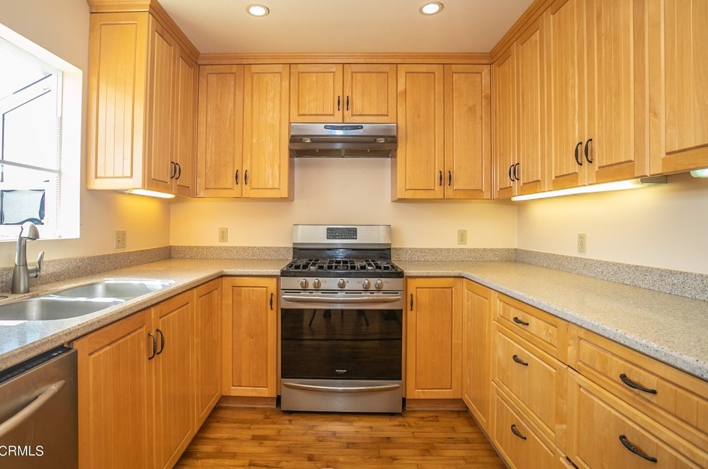 1544 8th St, Naval Base Ventura County, CA 93041-2424