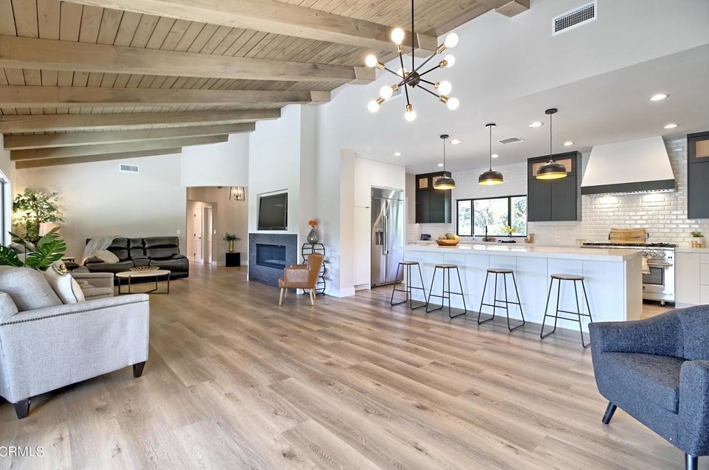 1226 Calle Aurora, Camarillo CA  93010-8438 exterior