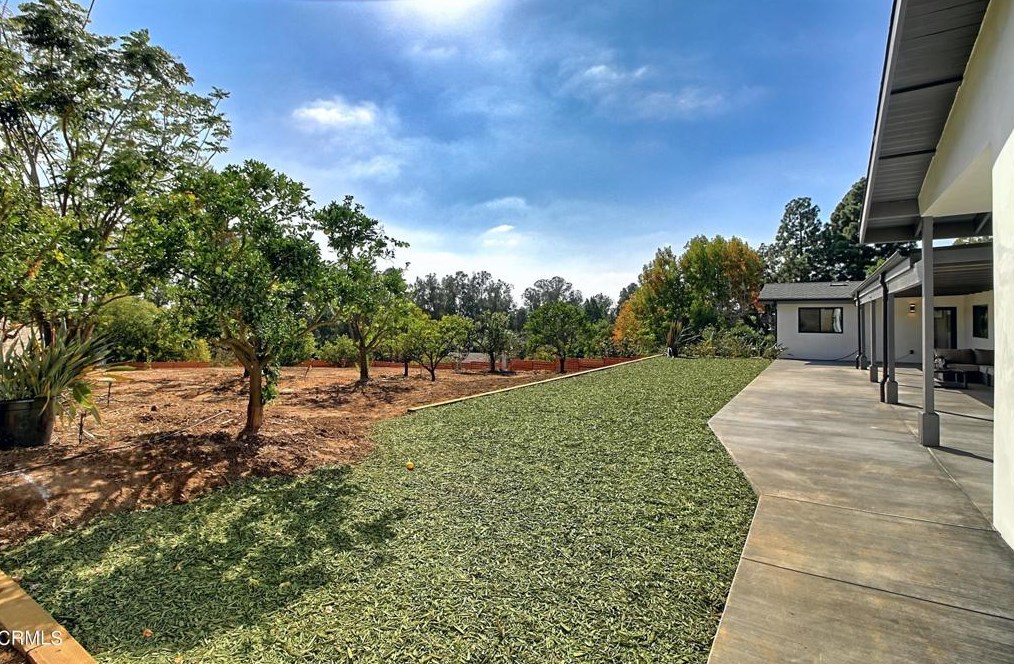 1226 Calle Aurora, Camarillo CA  93010-8438 exterior