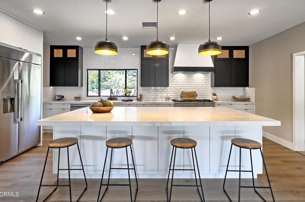1226 Calle Aurora, Camarillo CA  93010-8438 exterior