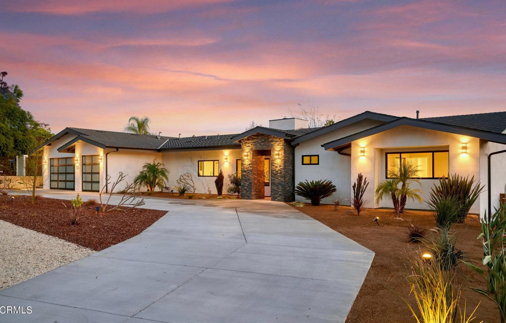 1226 Calle Aurora, Camarillo CA  93010-8438 exterior