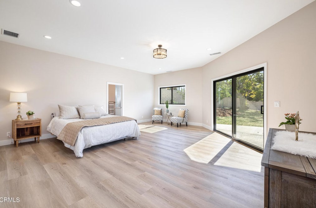 1226 Calle Aurora, Camarillo CA  93010-8438 exterior