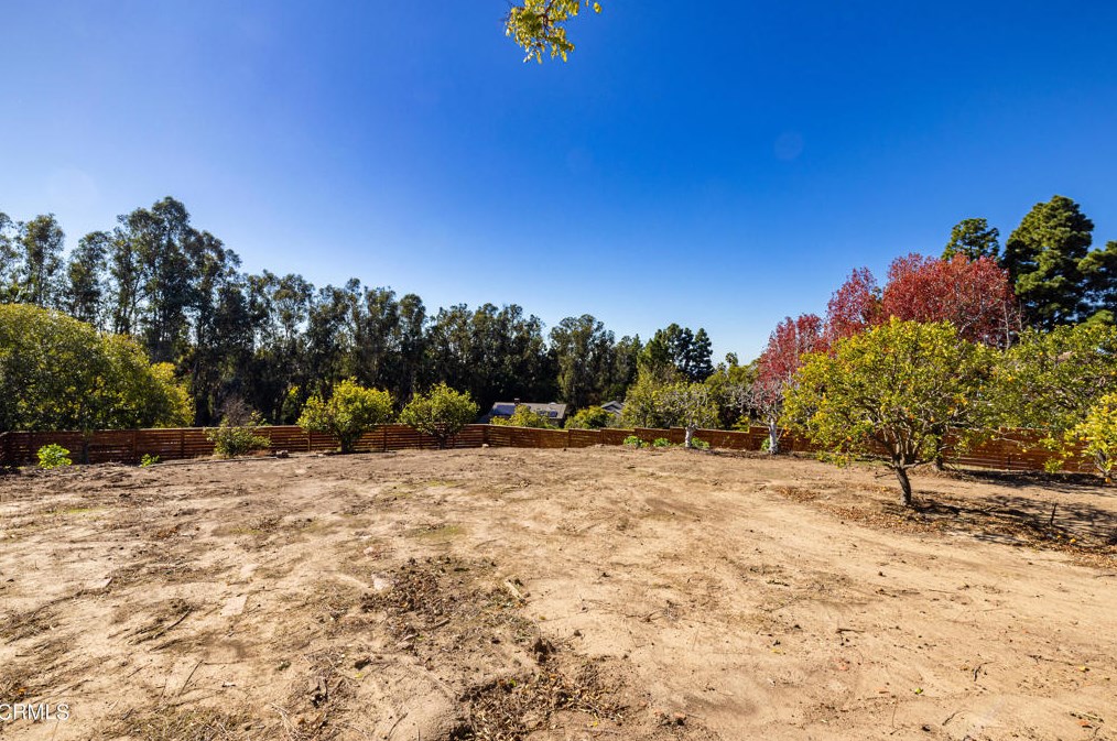 1226 Calle Aurora, Camarillo CA  93010-8438 exterior