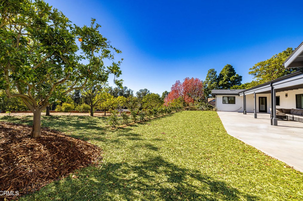 1226 Calle Aurora, Camarillo CA  93010-8438 exterior