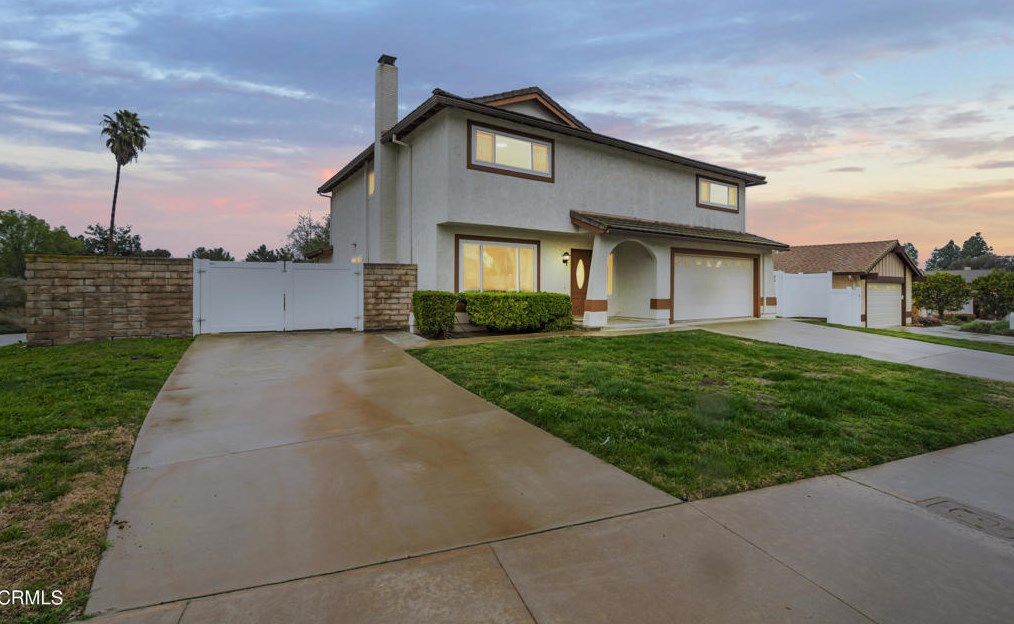 2746 Tennyson St, Thousand Oaks, CA 91360-1630