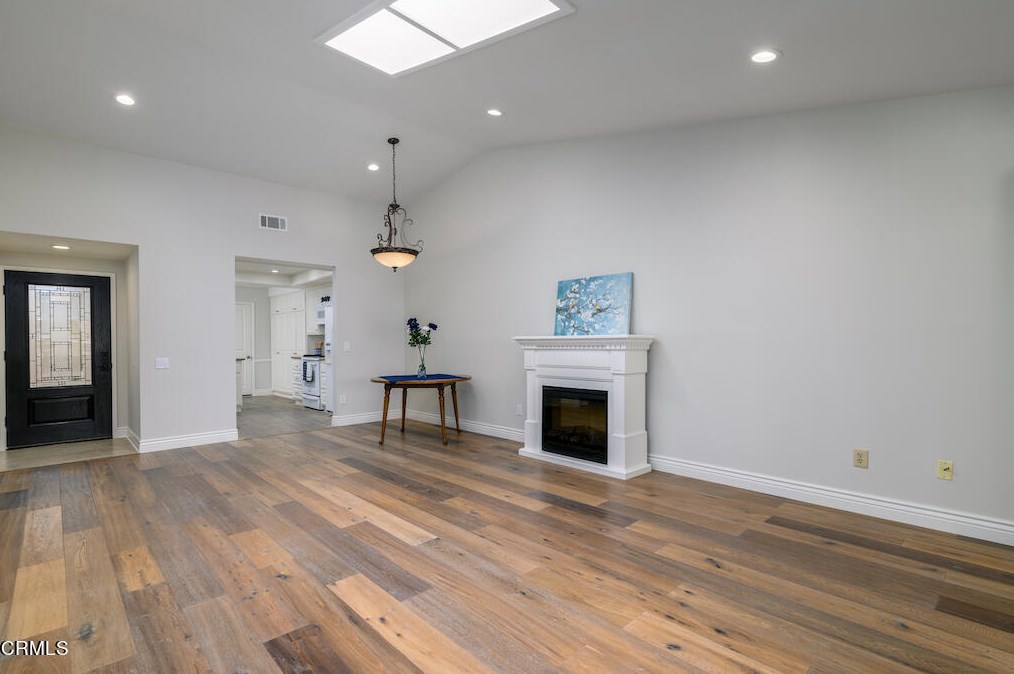 17103 Village 17, Camarillo CA  93012-7401 exterior