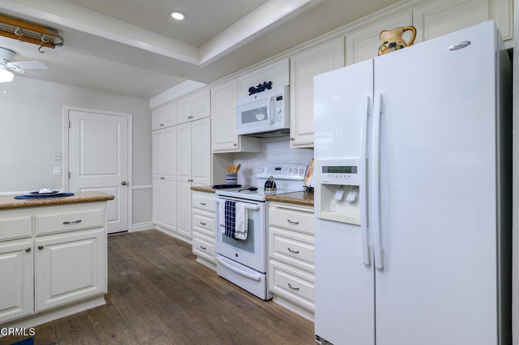 17103 Village 17, Camarillo CA  93012-7401 exterior