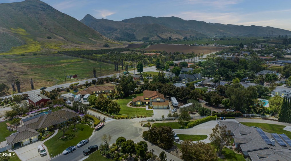 10516 Chippenham Rd, Camarillo, CA 93012-9325