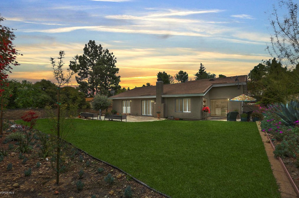 1502 Briarglen Ave, Thousand Oaks CA  91361-1429 exterior