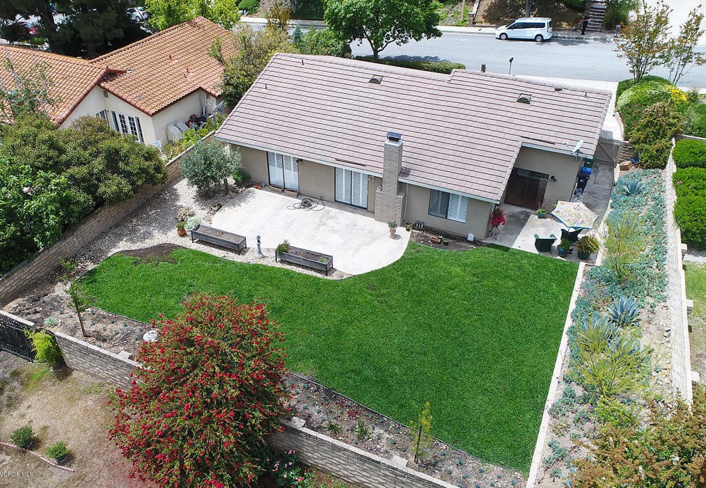 1502 Briarglen Ave, Thousand Oaks CA  91361-1429 exterior