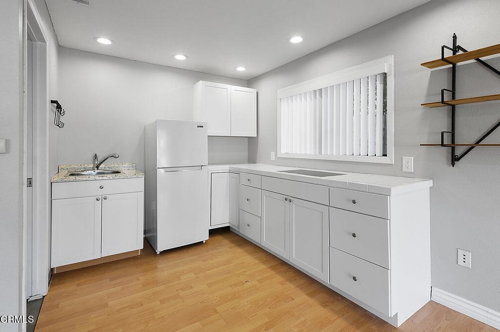 1793 Calle Rocas, Camarillo CA  93010-8427 exterior