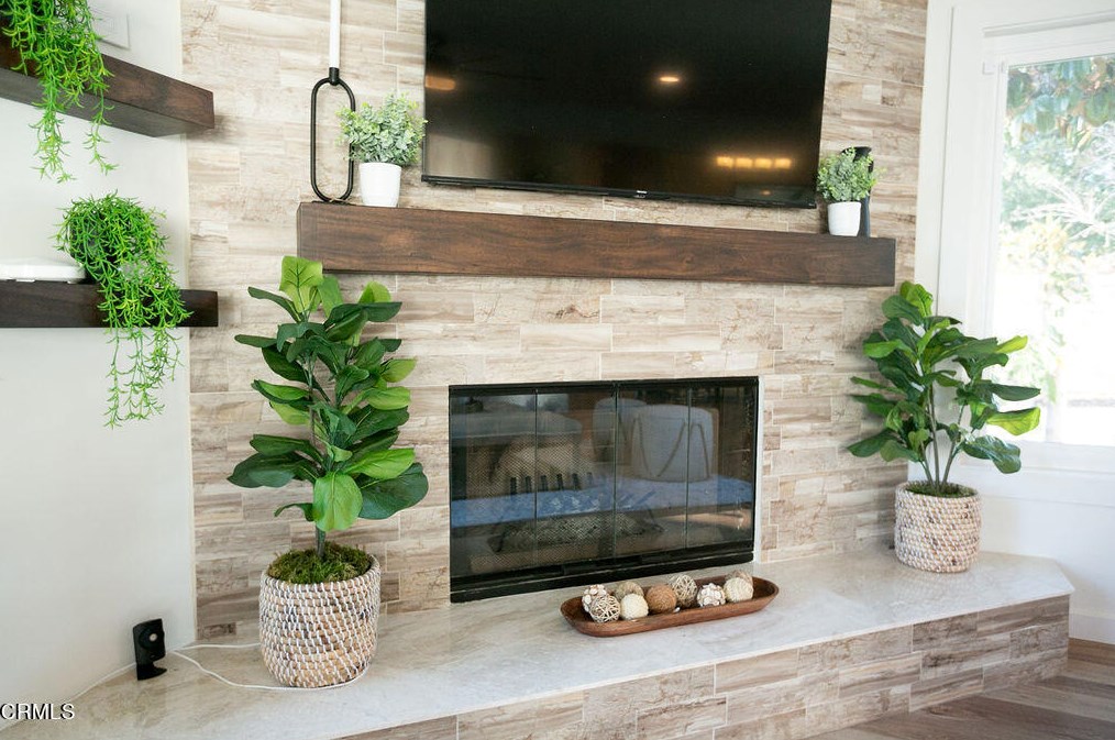 1793 Calle Rocas, Camarillo CA  93010-8427 exterior