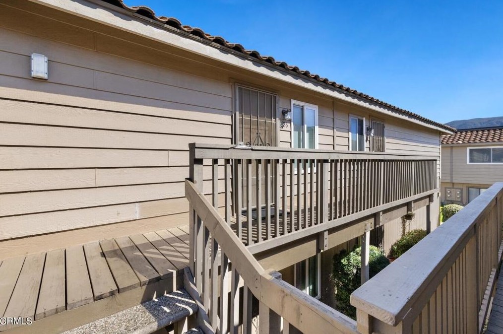 188 Steckel Dr, Santa Paula, CA 93060-2432