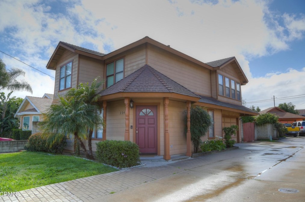 224 N Palm Ave, Santa Paula, CA 93060