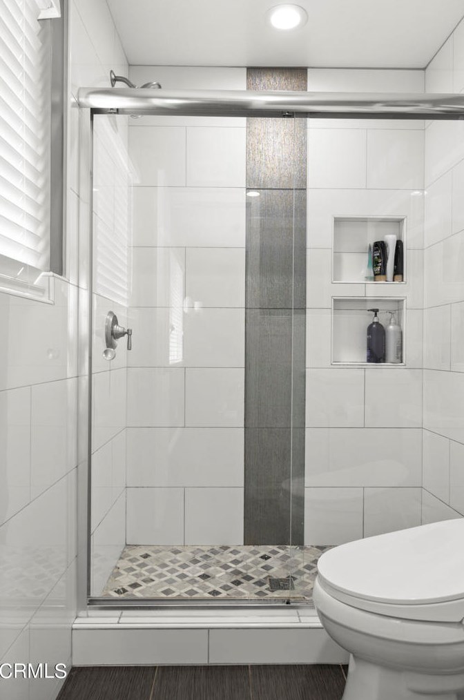 1010 Olive St, Oxnard CA 93033-5024 exterior