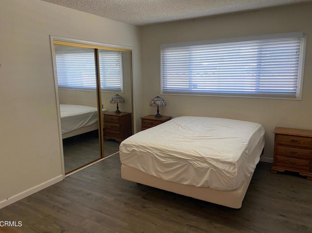 3611 E St, Oxnard CA 93033-6055 exterior