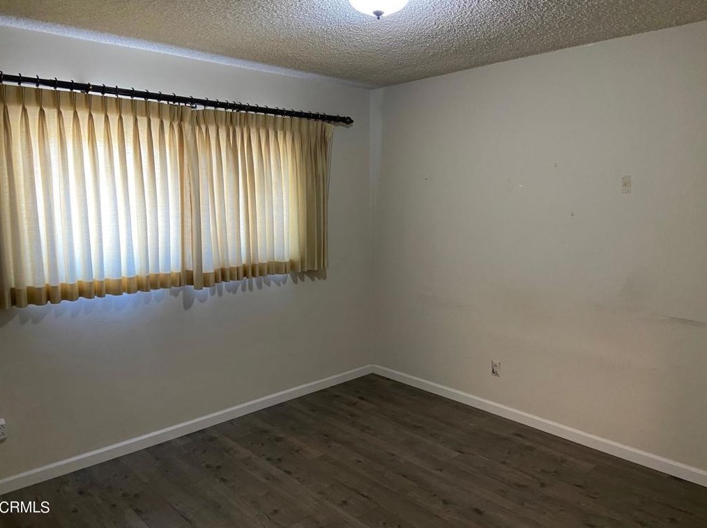 3611 E St, Oxnard CA 93033-6055 exterior