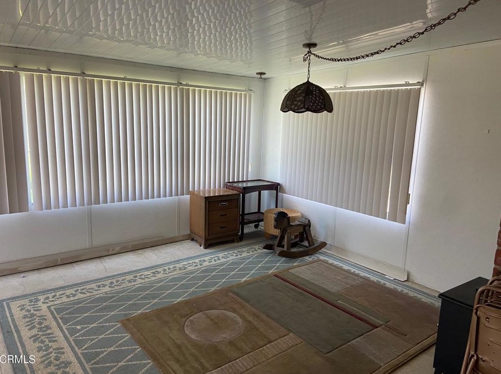 3611 E St, Oxnard CA 93033-6055 exterior