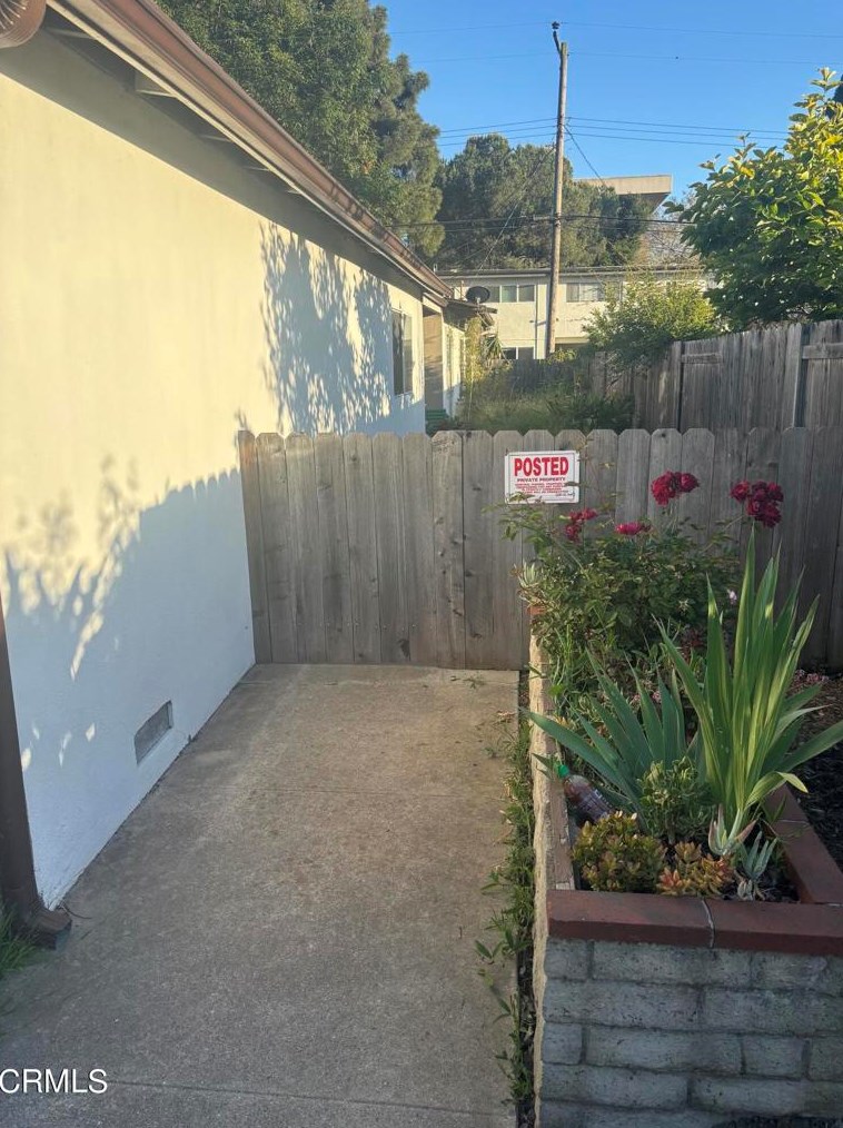 3923 Maricopa Dr, Santa Barbara, CA 93110-1413