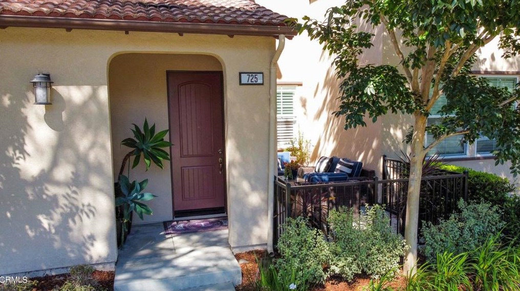 725 Forest Park Blvd, Oxnard, CA 93036-5445