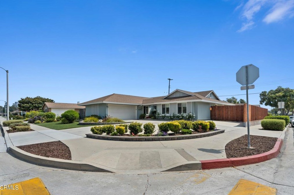 1104 Coe St, Camarillo, CA 93010
