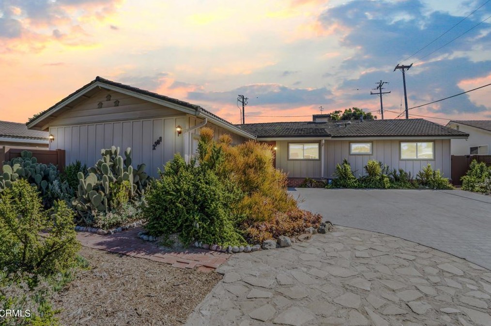 1988 Dunnigan St, Camarillo, CA 93010-3245