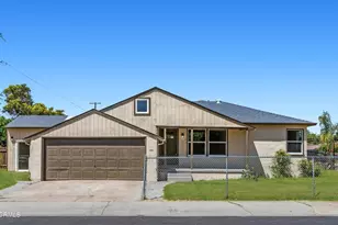 2121 Scribner St, San Diego, CA 95206 - Photo 2