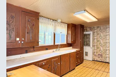 561 Tico Road, Ojai, CA 93023 - Photo 16