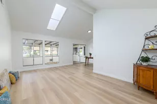 24121 Village 24, Camarillo, CA 93012 - Photo 12