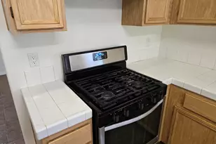 43414 Tranquility Ct, Lancaster, CA 93535 - Photo 2