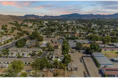 327 Wynn Court, Thousand Oaks, CA 91362 - Photo 38