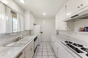 2251 Camilar Dr, Camarillo, CA 93010 - Photo 8