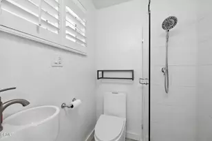 17053 Roscoe Blvd, Northridge, CA 91325 - Photo 2